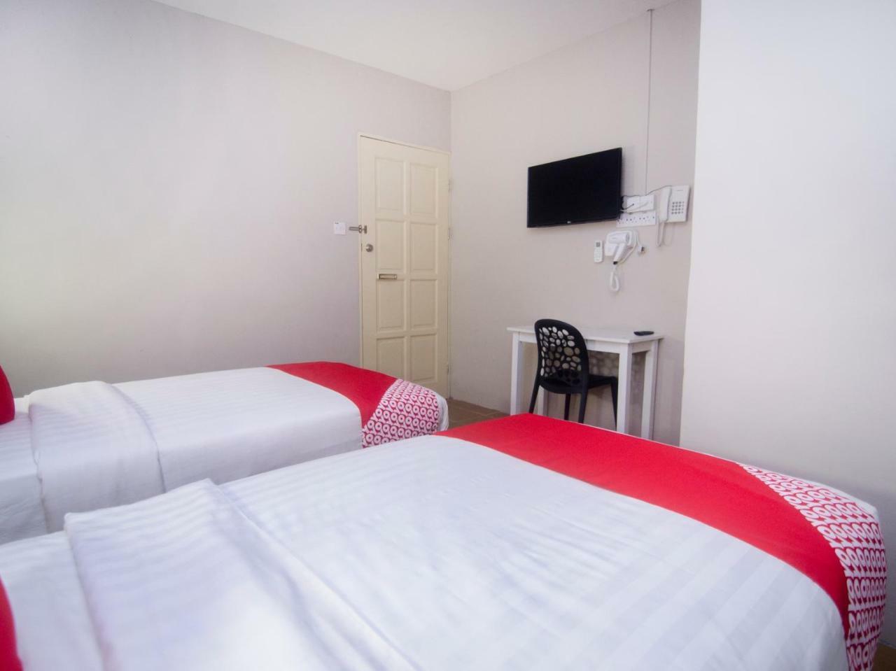 Oyo 897 Ibc36 Business Stay Kuching Ngoại thất bức ảnh