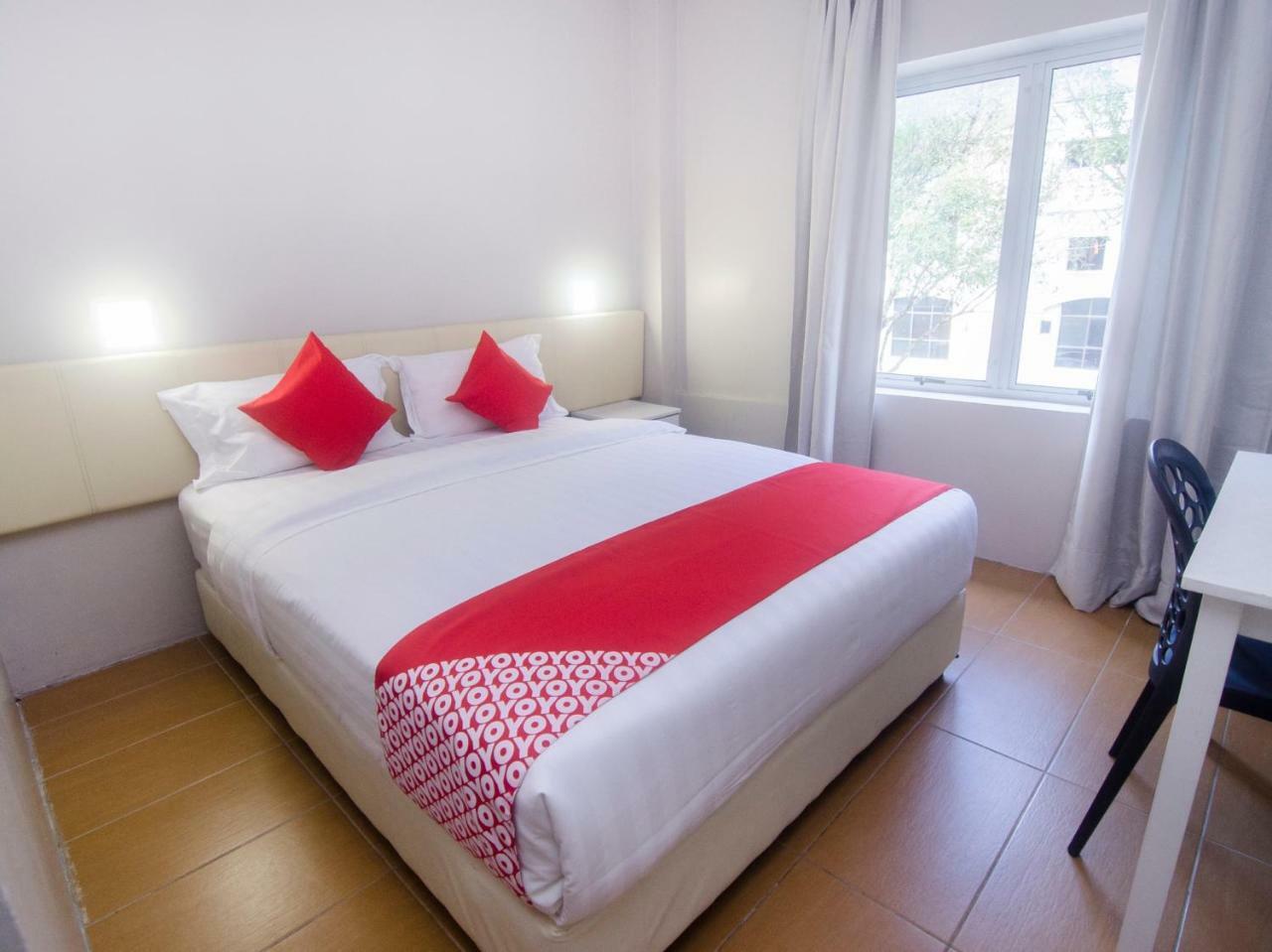 Oyo 897 Ibc36 Business Stay Kuching Ngoại thất bức ảnh