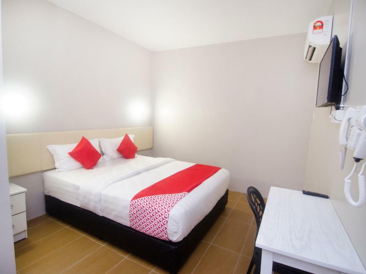 Oyo 897 Ibc36 Business Stay Kuching Ngoại thất bức ảnh