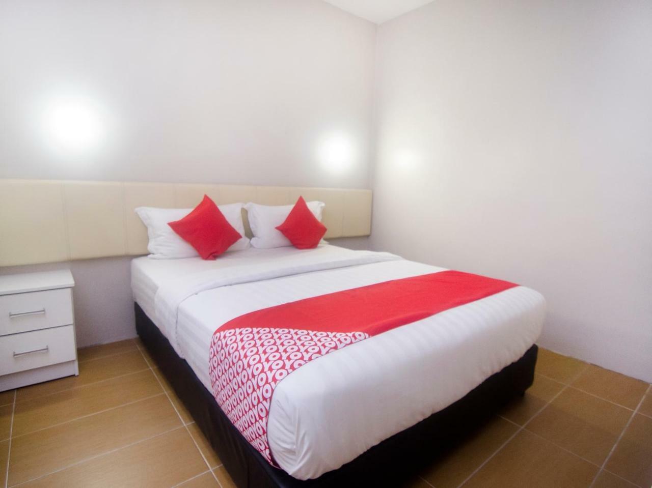 Oyo 897 Ibc36 Business Stay Kuching Ngoại thất bức ảnh