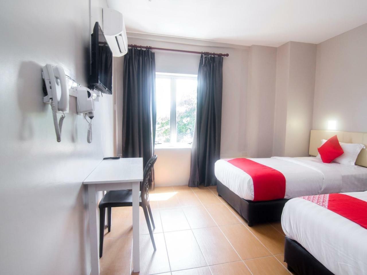Oyo 897 Ibc36 Business Stay Kuching Ngoại thất bức ảnh